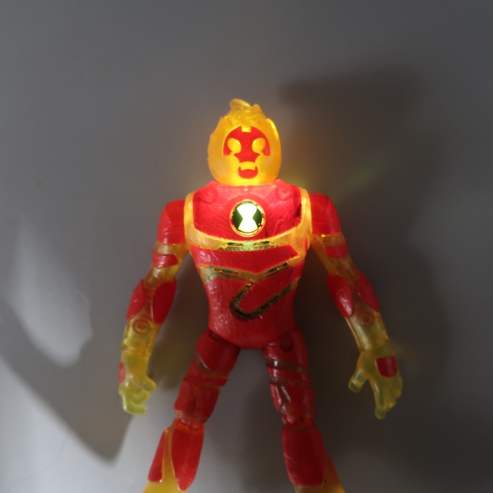 Ben‎ 10 Heatblast 5" Playmates Cartoon Network Action Figure Talking Glow light